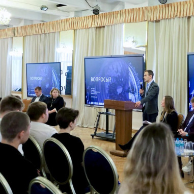 Студенты трека «Крылья Ростеха» встретились с руководством ОДК