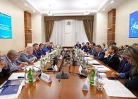 Депутаты Госдумы обсудили развитие информационных технологий