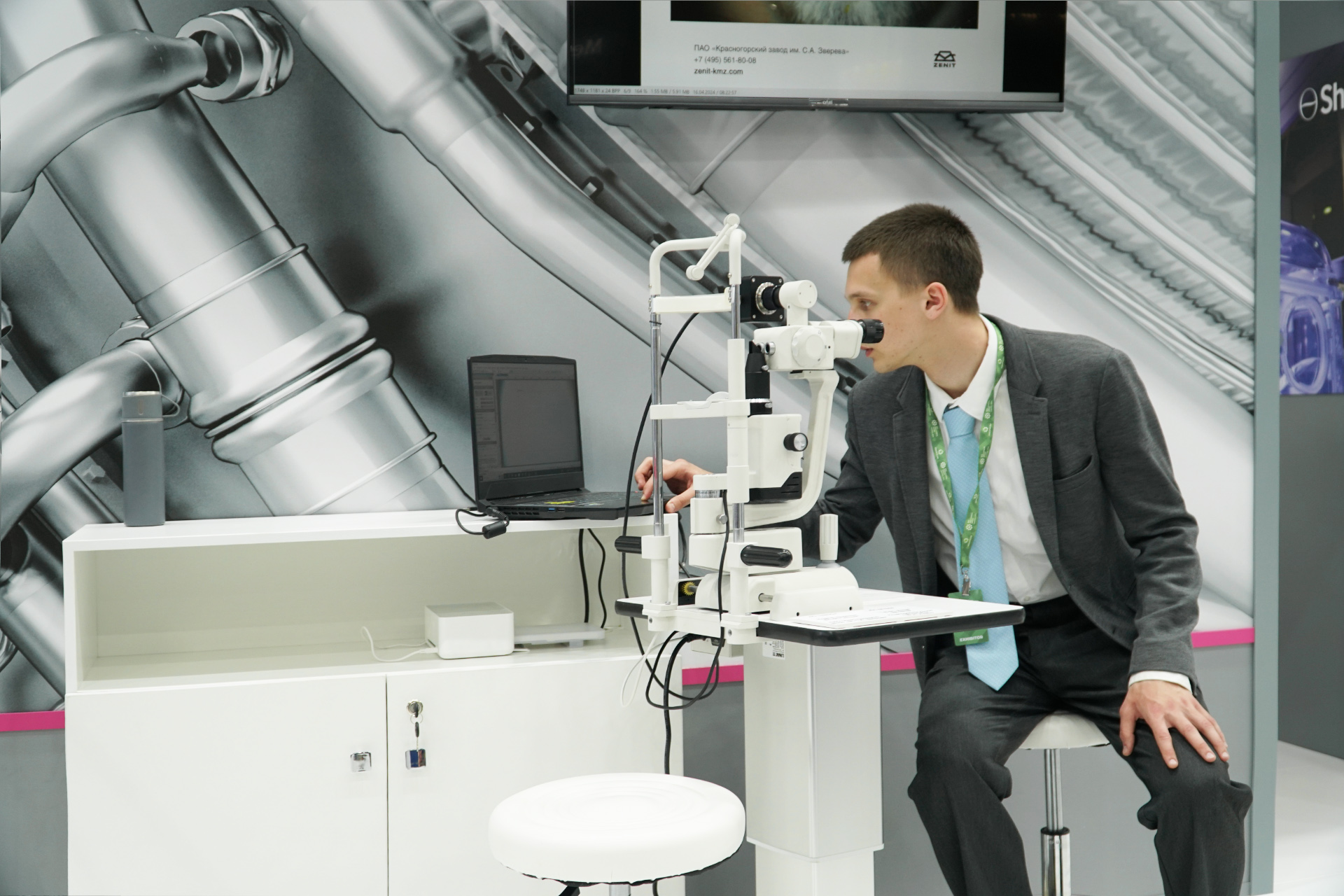 «Швабе» показывает офтальмологическое оборудование на выставке в Ташкенте