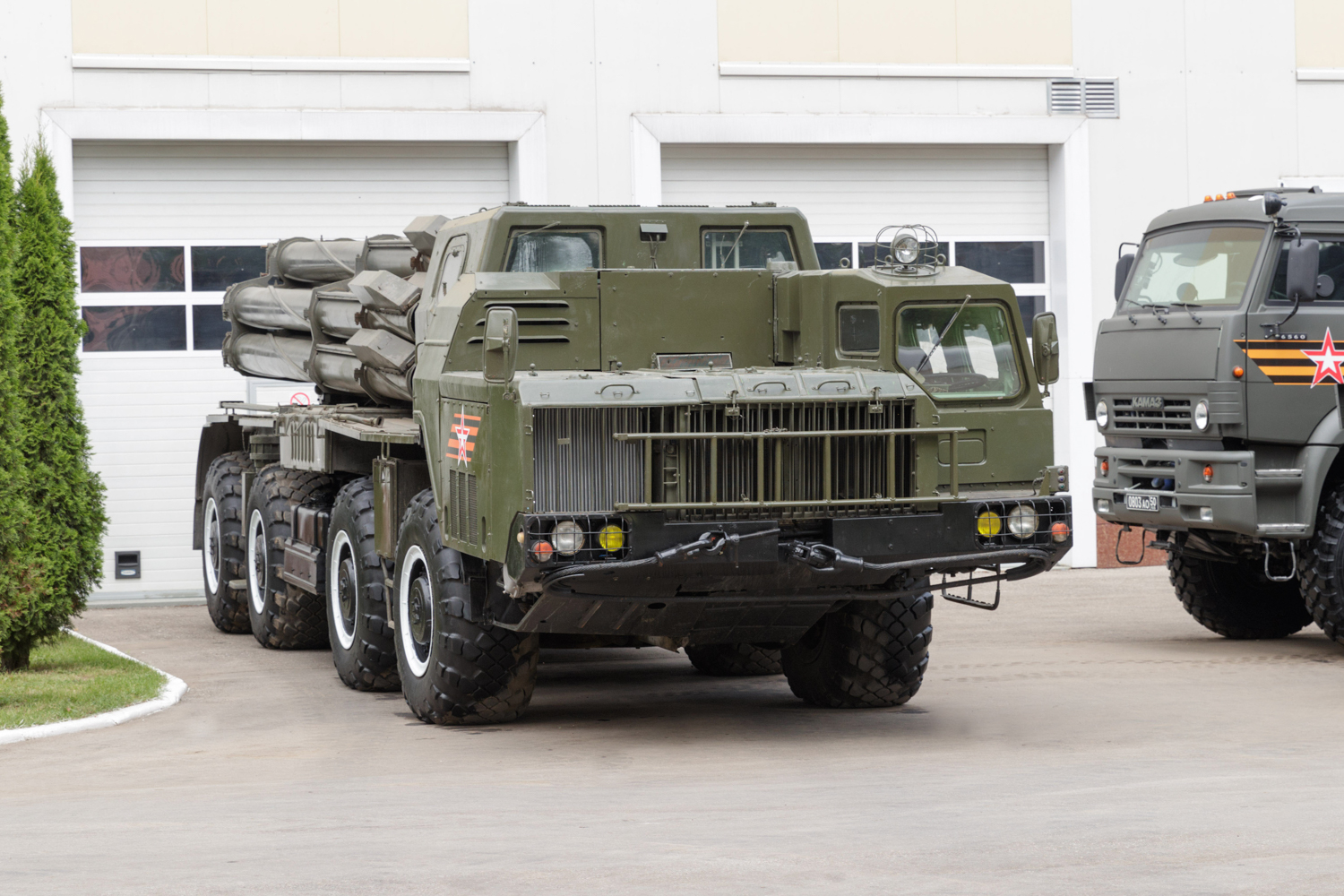 Новинка Ростеха на IDEX-2023 позволяет «Торнадо-С» поражать одним залпом несколько целей
