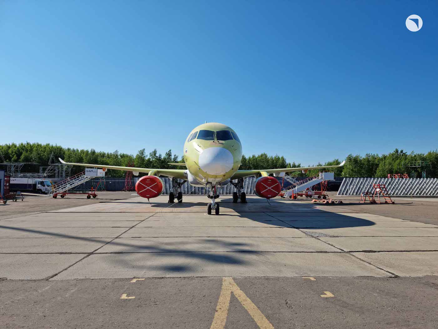 Ростех передал первый SSJ-NEW на летно-испытательную станцию