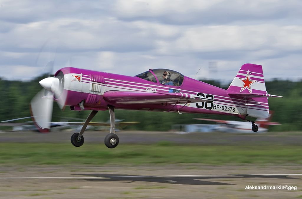 Su-26_RF-02378_(9484116162).jpg