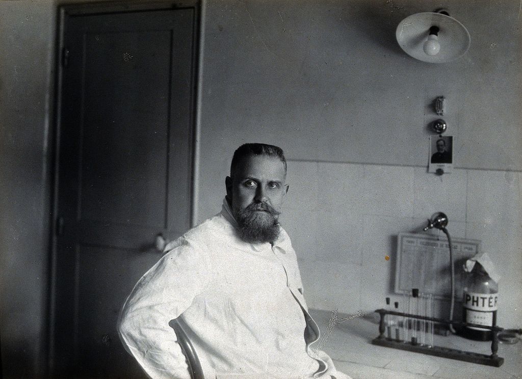 Gaston_Ramon._Photograph._Wellcome_V0027053.jpg