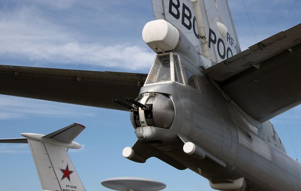 1280px-Tupolev_Tu-95MS_at_the_MAKS-2011_(08).jpg