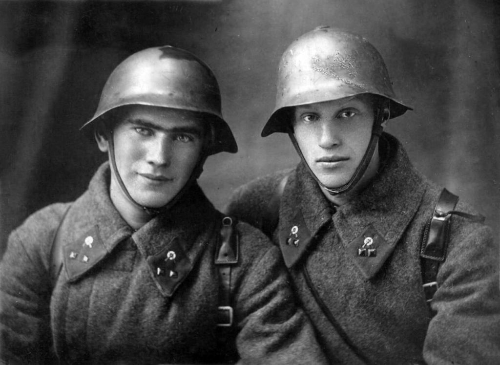 лейтенант_Хитин_фото_1941.jpg лейтенант_Хитин_фото_1941.jpg