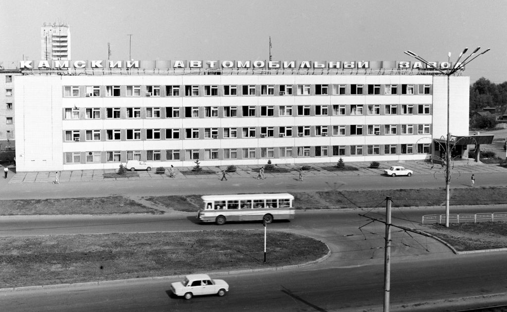 KAMAZ-1981.jpg