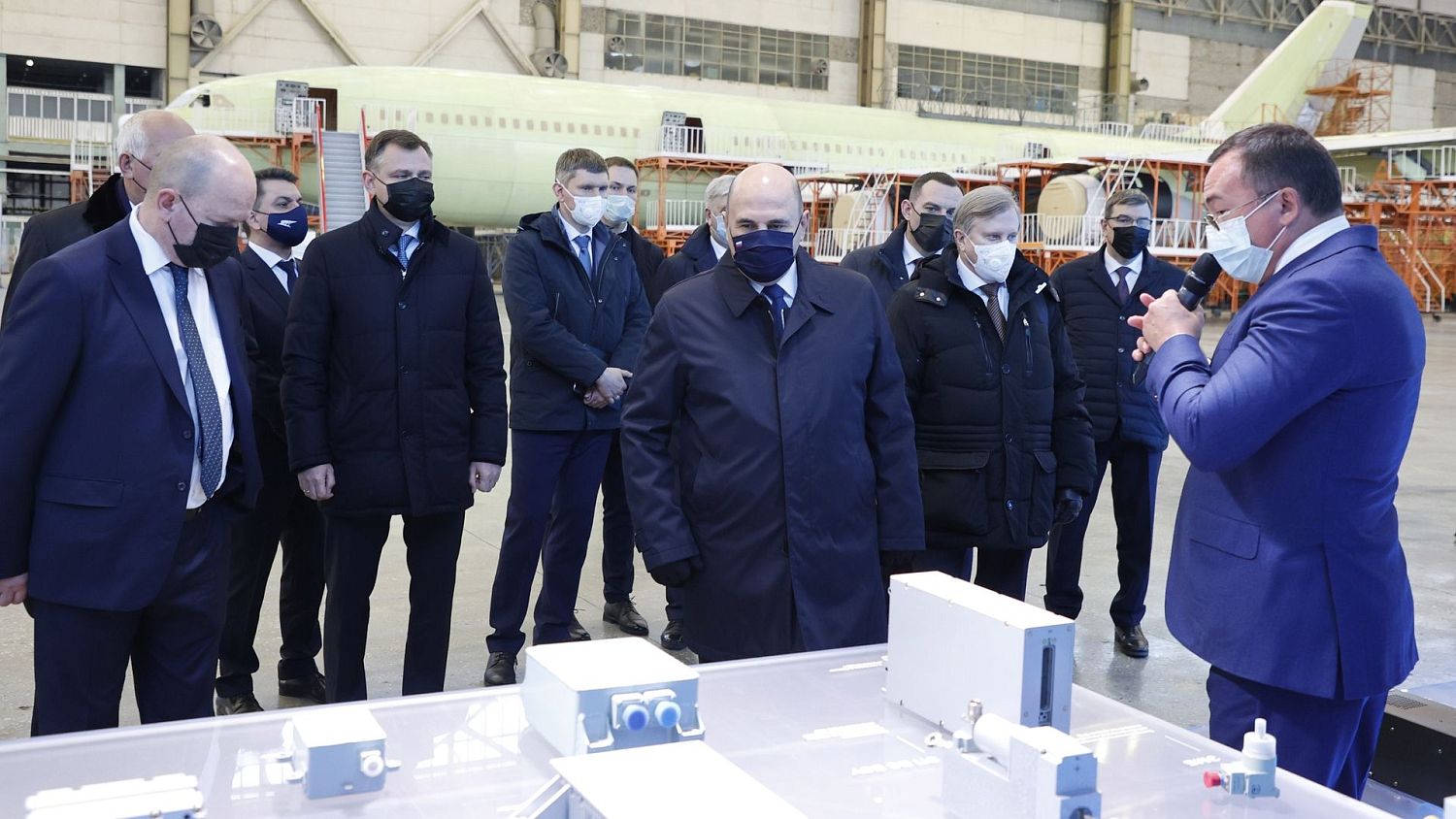 Михаил Мишустин посетил предприятие ОАК в Воронеже