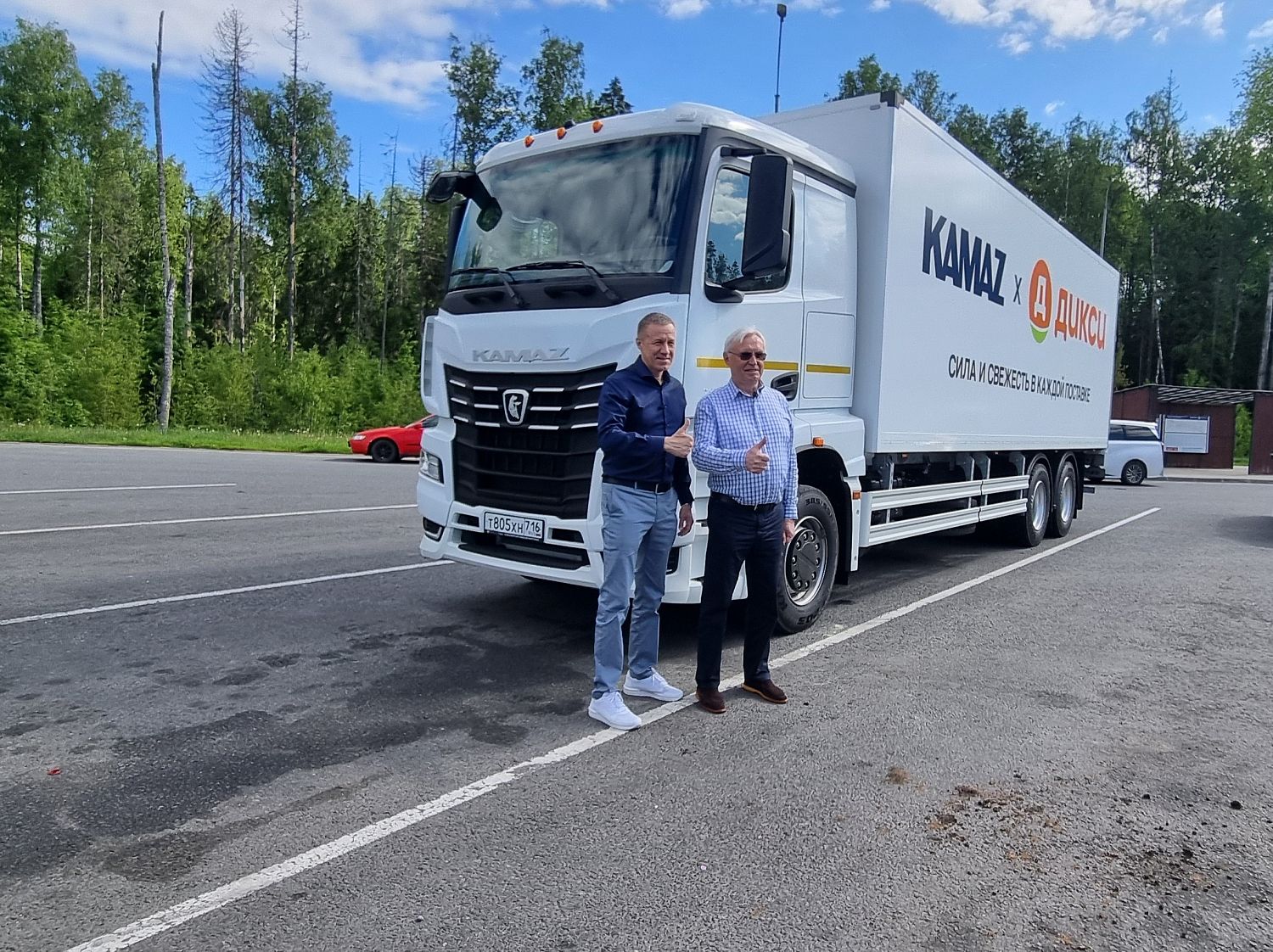 Сергей Когогин приехал на ПМЭФ за рулем нового грузовика КАМАЗ-65658